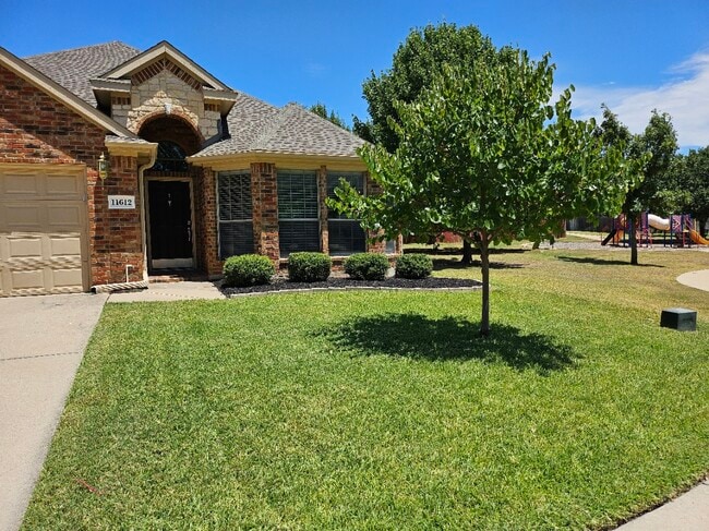 Foto del edificio - 11612 Wild Pear Ln