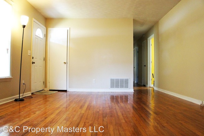 Building Photo - 5342 Kingsberry St