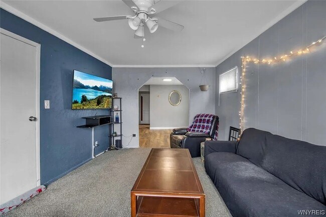 Foto del edificio - 11 Kaufman Dr