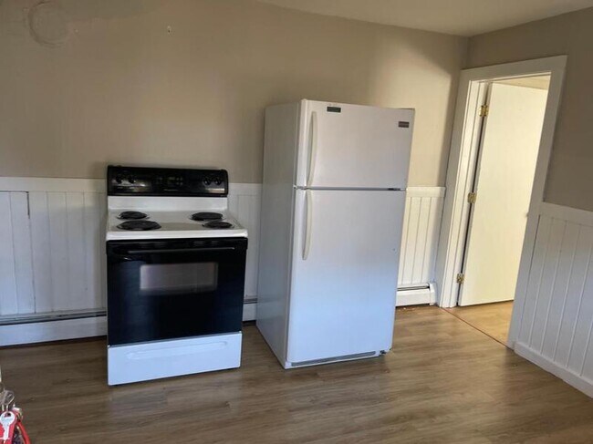 Foto del edificio - 74 N Main St