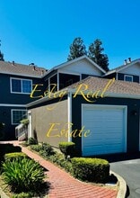 Building Photo - 565 Lori Dr