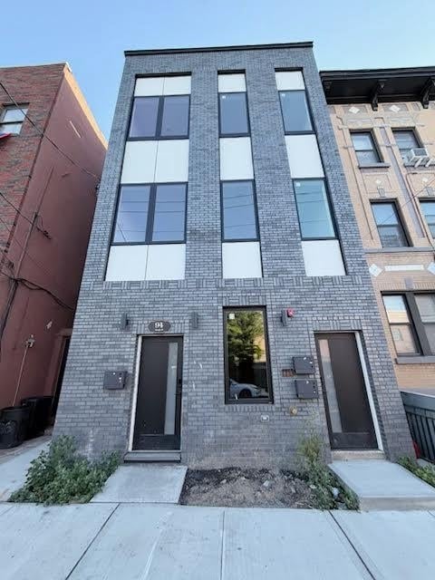 Building Photo - 94 South St