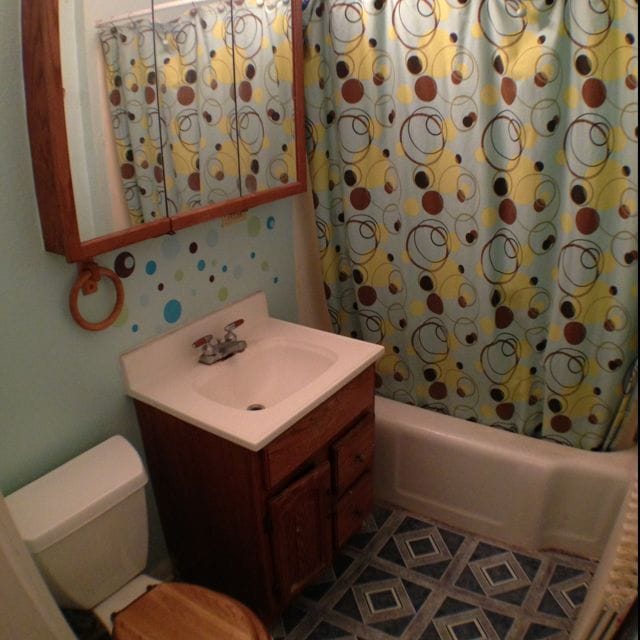 Foto del edificio - 313 E 3rd St