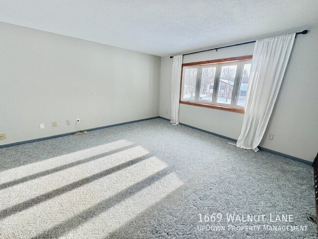 Foto del edificio - 1669 Walnut Ln
