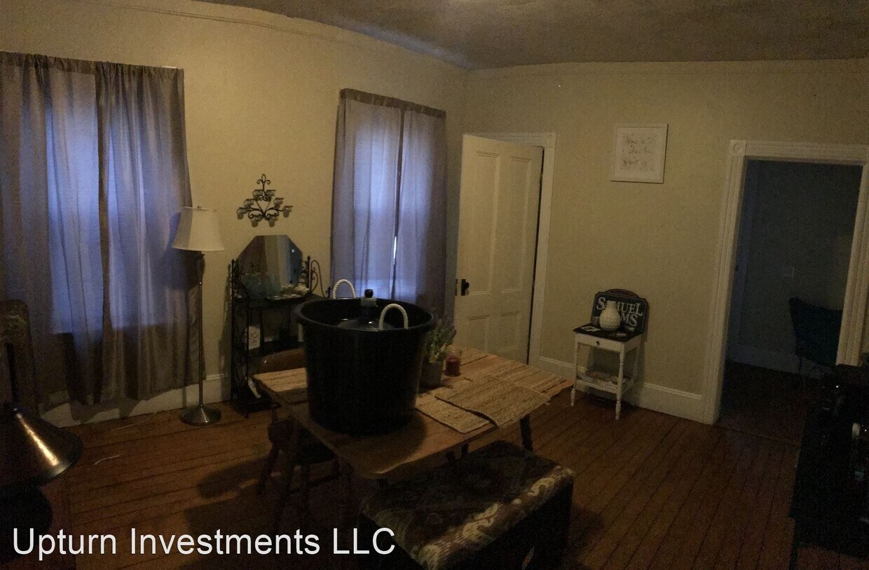Foto del edificio - 6 br, 2.5 bath House - 618 Smith St.
