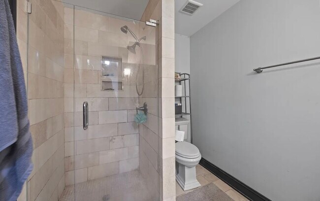 Foto del edificio - 1608 E 5th St