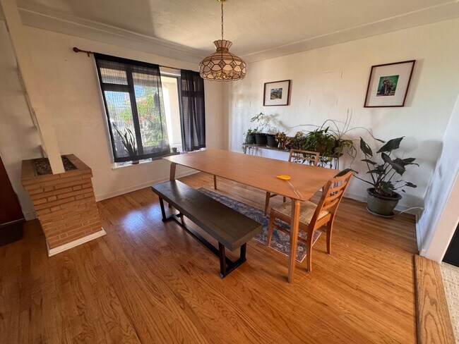 Foto del edificio - Beautiful home near UNM/CNM. 3 Bedroom 2 bath