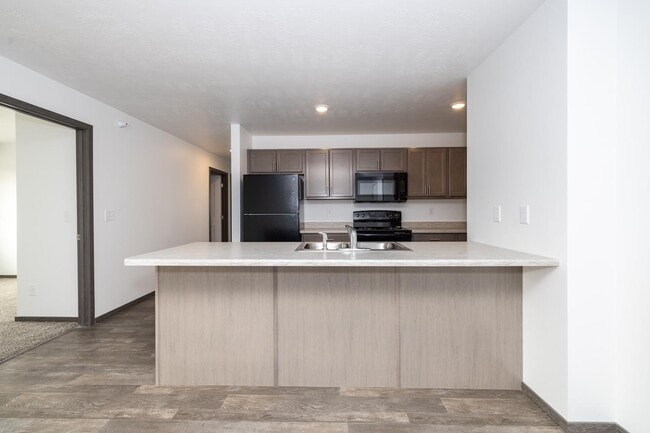Building Photo - Cherry Creek Village