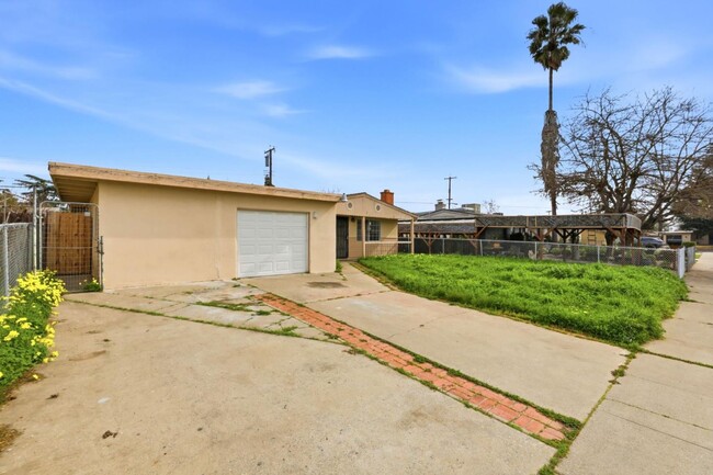 Building Photo - 5741 39th St