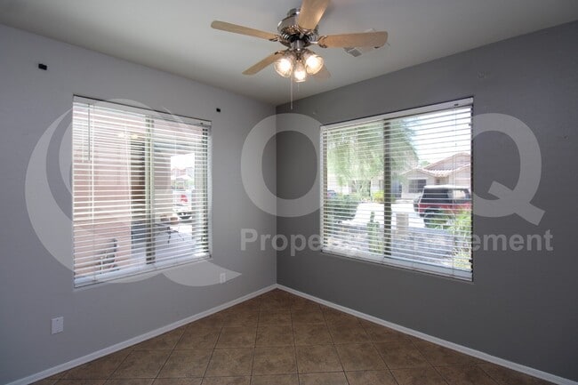 Building Photo - 45588 W Tulip Ln