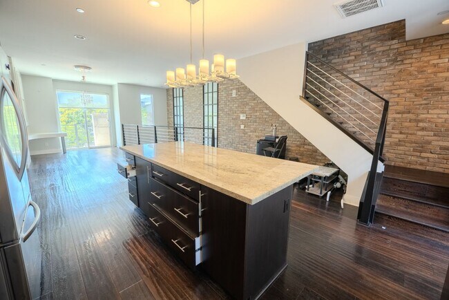 Foto del edificio - 7870 Civita Blvd