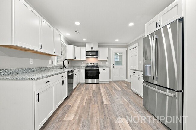 Building Photo - 7124 Sherbourne Dr