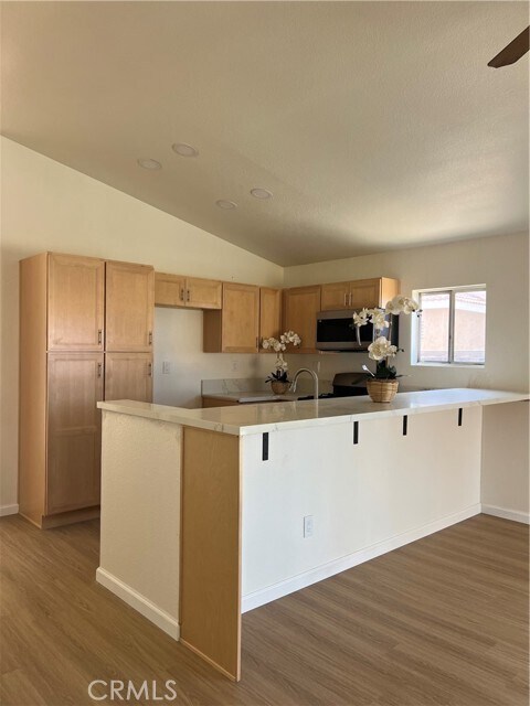 Foto del edificio - 10966 Willow Ln