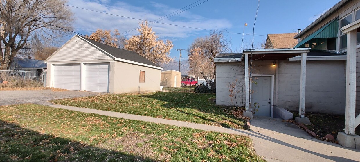 Primary Photo - FANTASTIC Basement Unit!!!!