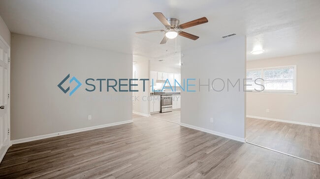 Building Photo - NOW OFFERING $250 OFF FIRST FULL MONTH IF ...