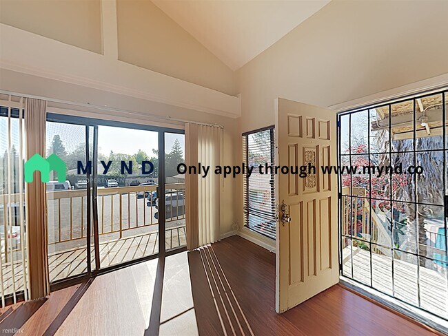 Foto del edificio - 1326 Oak Terrace Ct