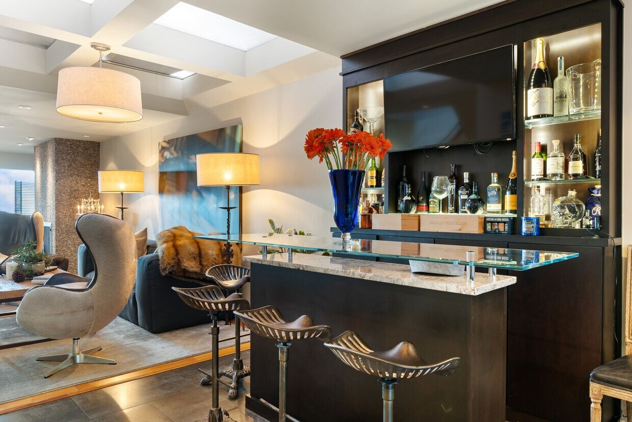 Foto principal - Flexible Lease Terms: Available Furnished ...