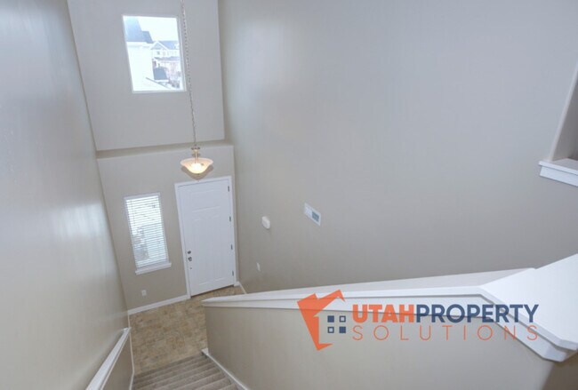 Building Photo - 5393 Borglum Ln