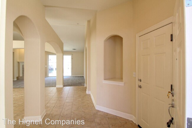 Foto del edificio - 3 br, 2 bath House - 620 San Gabriel St.