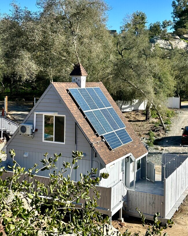 Building Photo - 38374 Rainbow Heights Pl