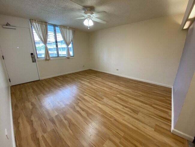 Foto del edificio - RYCROFT TERRACE- 1 Bed, 1 Bath, 1 Parking ...