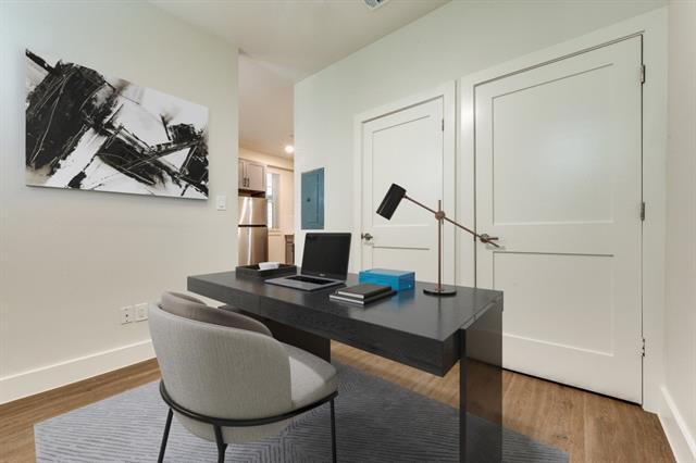 Foto del edificio - 5317 Reiger Ave