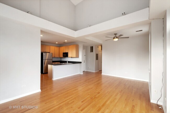 Building Photo - 918 N Larrabee St