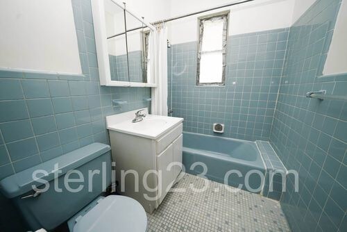 Building Photo - 24-32-32 26th St
