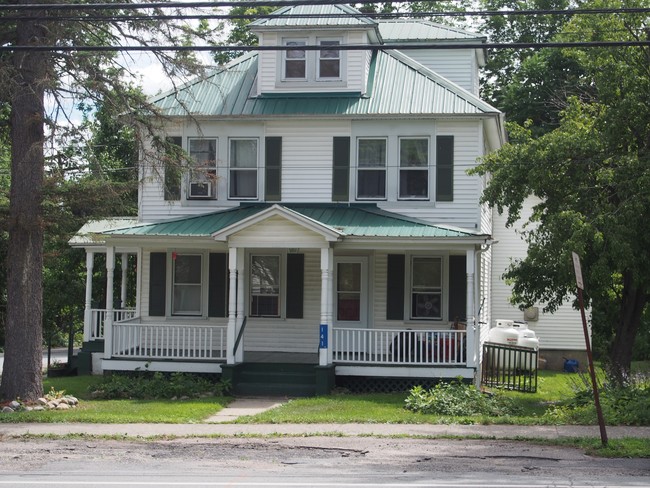 141 Sullivan St Wurtsboro, NY (3 family) - 127 Pine St