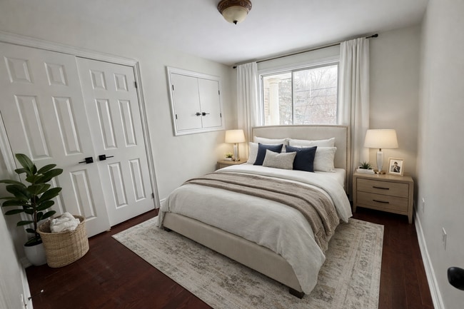 Building Photo - 1490 York Rd