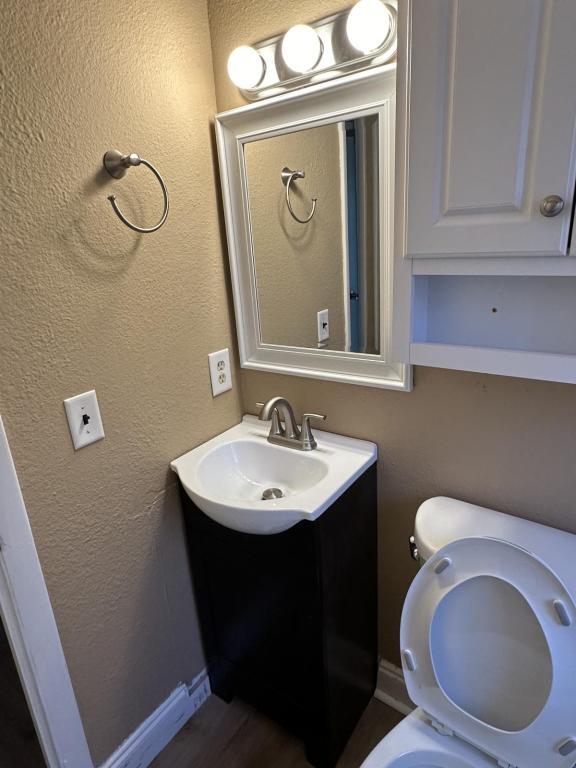 Foto del edificio - 215 Carys Ln