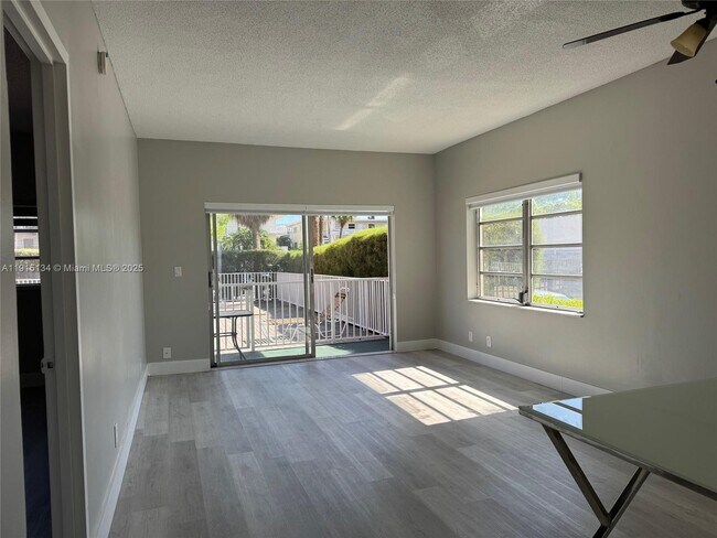 Building Photo - 2200 E Hallandale Beach Blvd