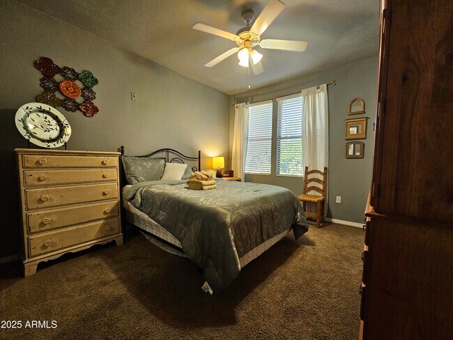 Foto del edificio - 20100 N 78th Pl