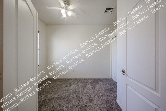 Foto del edificio - 129 N Warren St