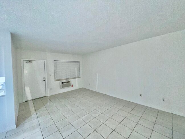 Living Room - 6511 Santona St