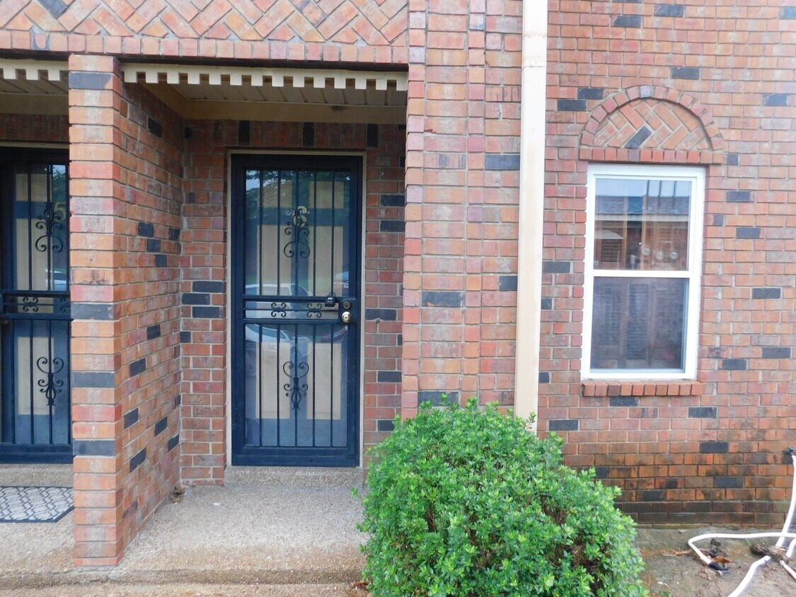 Primary Photo - 5326 Airways Blvd #6 Memphis TN