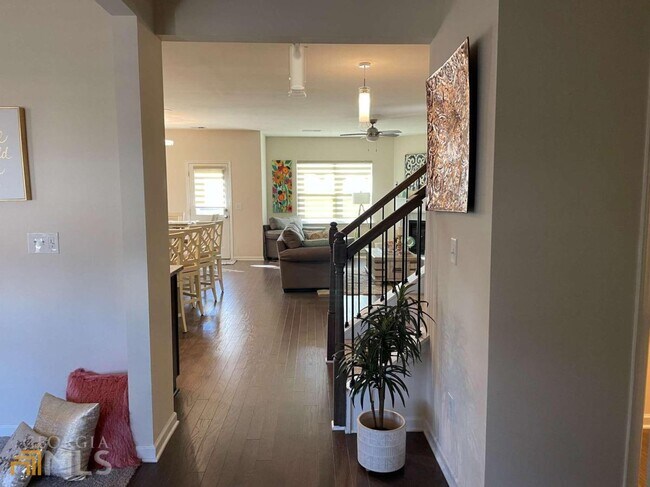 Foto del edificio - 3032 Lowell Rd