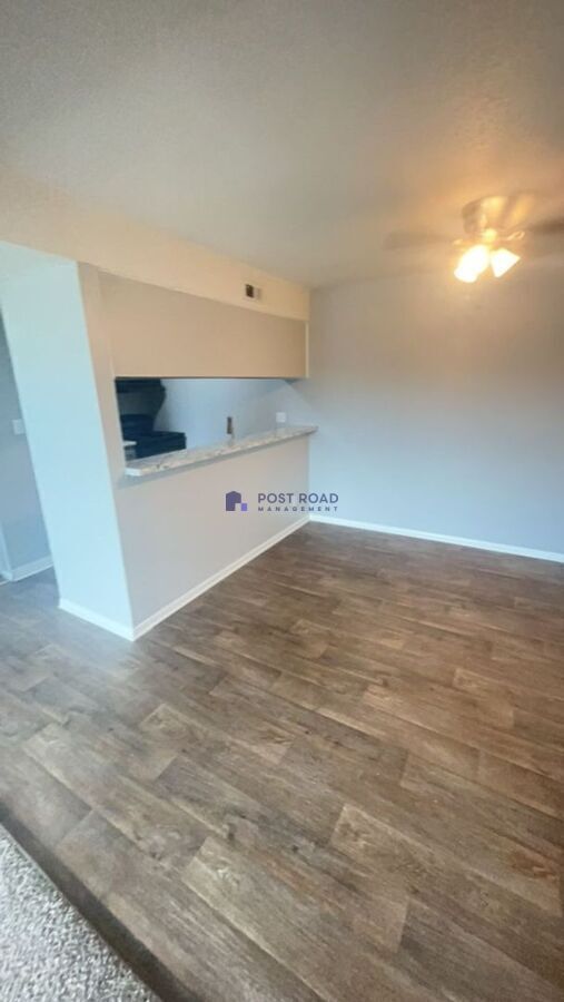 Foto del edificio - 2948 S Osage Ave