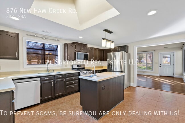 Foto del edificio - 876 New Haw Creek Rd