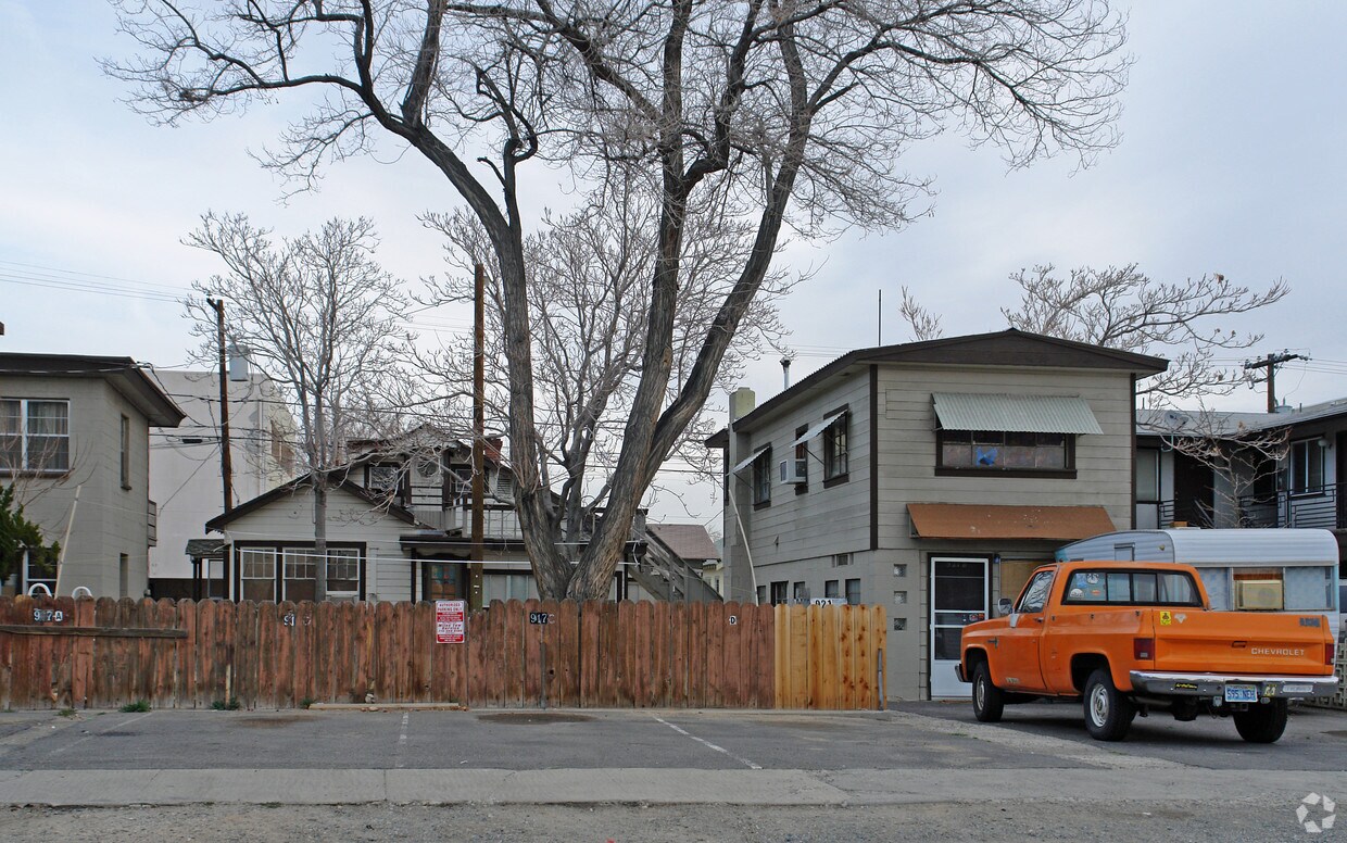 Building Photo - 911-921 Willow St