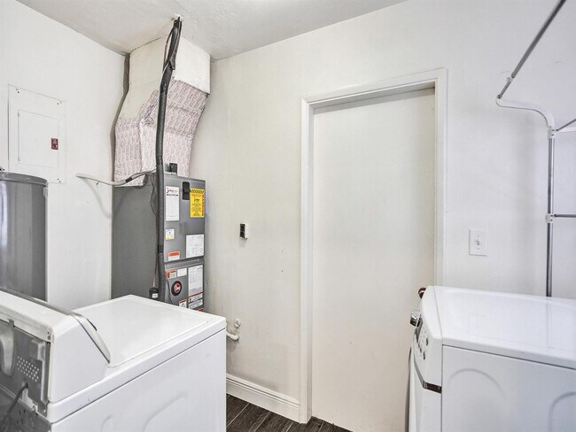 Foto del edificio - 4309 Johnson St