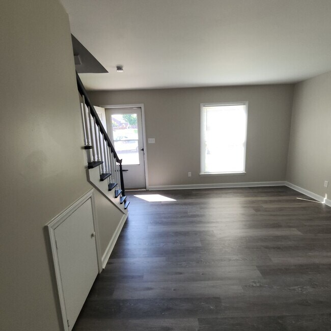 Foto del edificio - 2 Bedroom Townhouse Apartment FOR RENT in ...