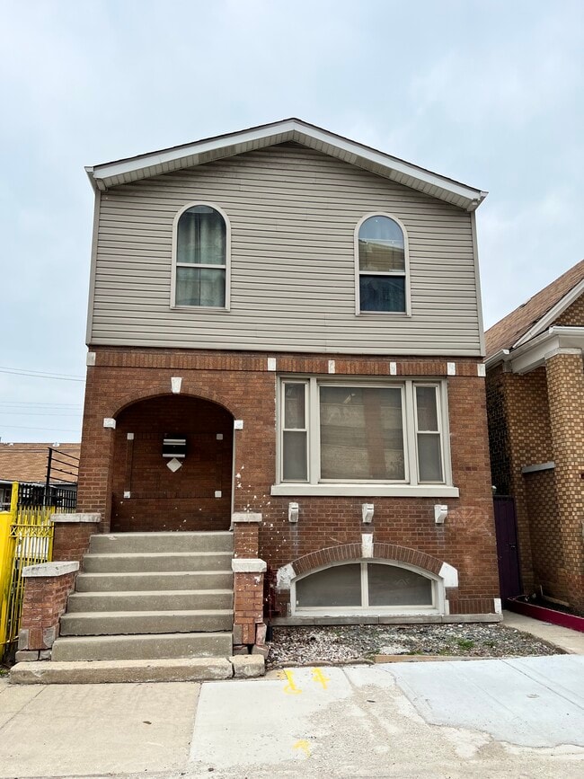 Street View - 1814 W Pershing Rd