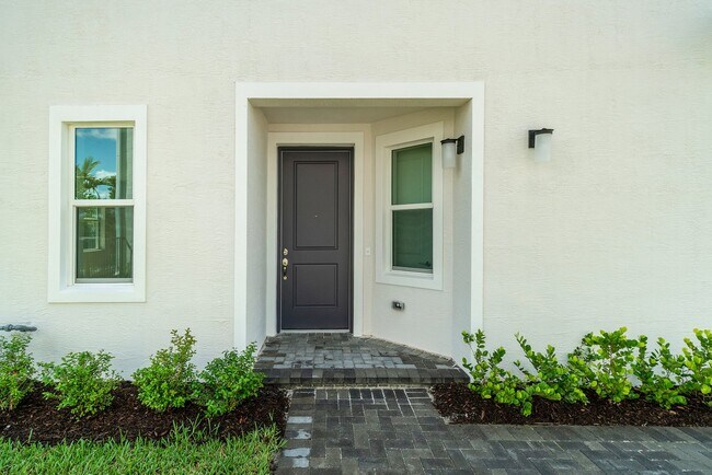 Building Photo - 5250 Thatcher Ct