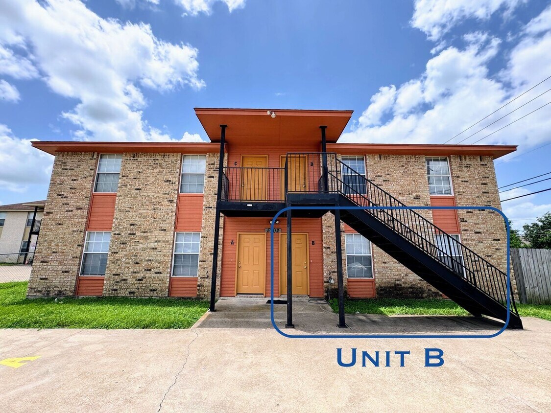 Foto del edificio - 5702 Greengate Dr