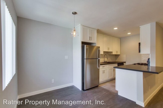 Foto del edificio - 7259 Willoughby Ave
