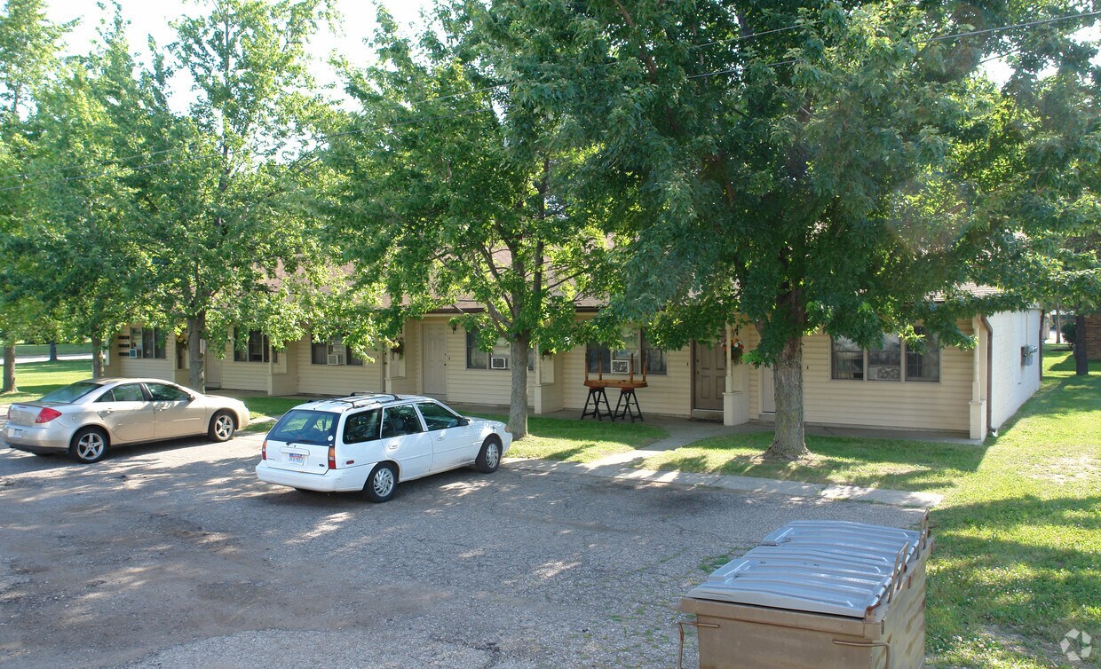 900 E Sturgis St, Saint Johns, MI 48879 Apartments in Saint Johns, MI