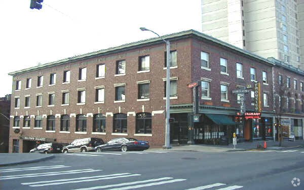 Building Photo - Lewiston Apartments