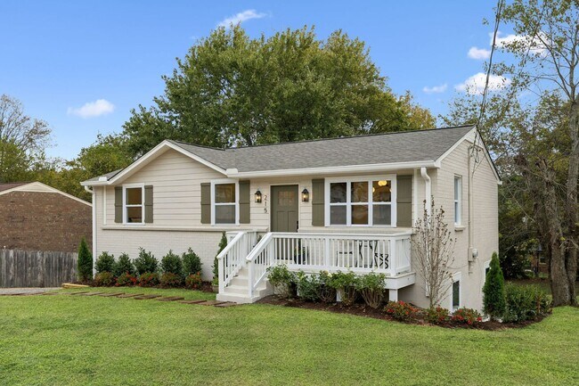 Foto del edificio - 215 Ash Dr