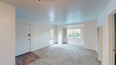 Building Photo - 515 B St